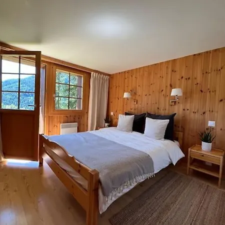 Cosy Ski Chalet In *