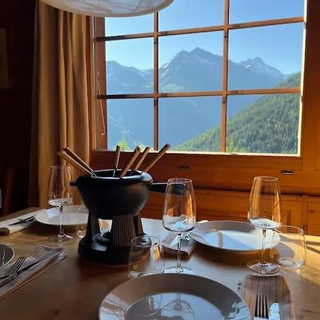 Cosy Ski Chalet In 格里门茨