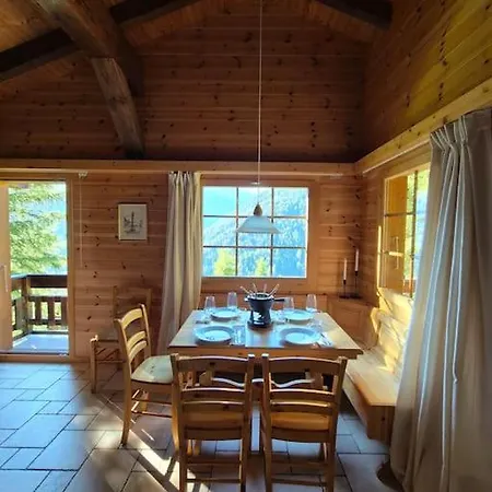 Cosy Ski Chalet In شاليه غريمينتز