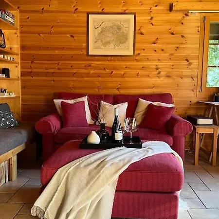 Cosy Ski Chalet In شاليه *